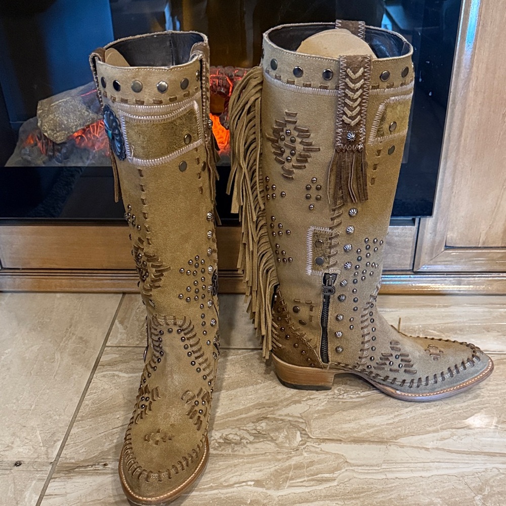 Double D Ranch Desert Chuks Studded Fringe Heeled Boots
